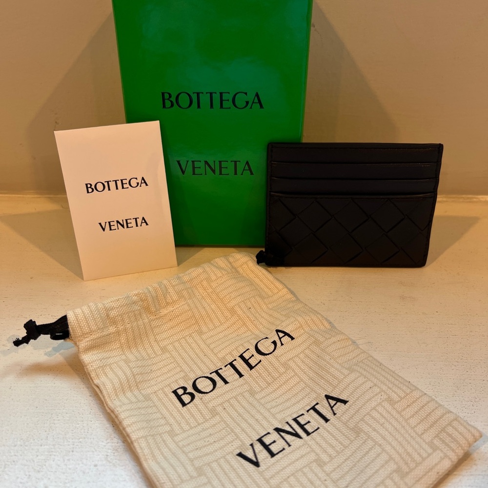 Black Bottega Veneta card holder NWT